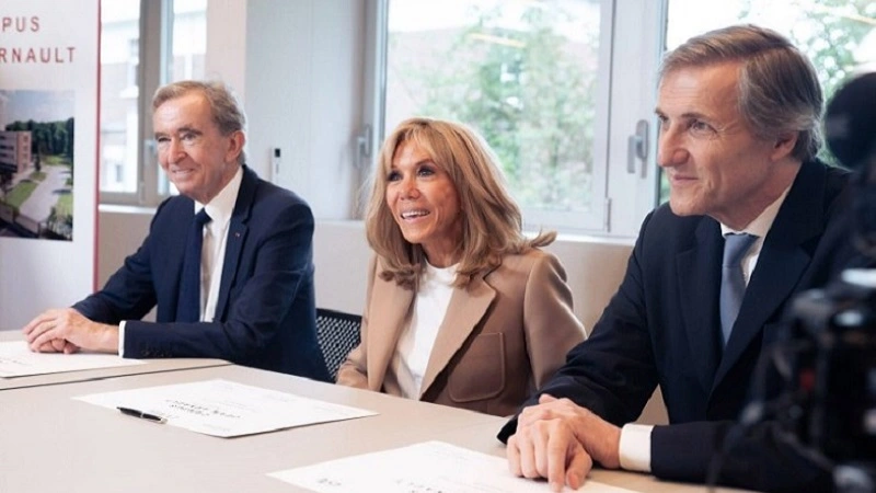 Macron appelle Bernard Arnault au secours pour sauver la ségrégation anti-non-vaccinés