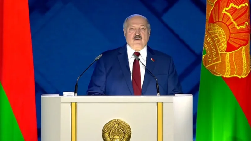 Le président biélorusse Loukachenko : « Le virus est devenu un outil de contrôle bénéfique aux milliardaires »