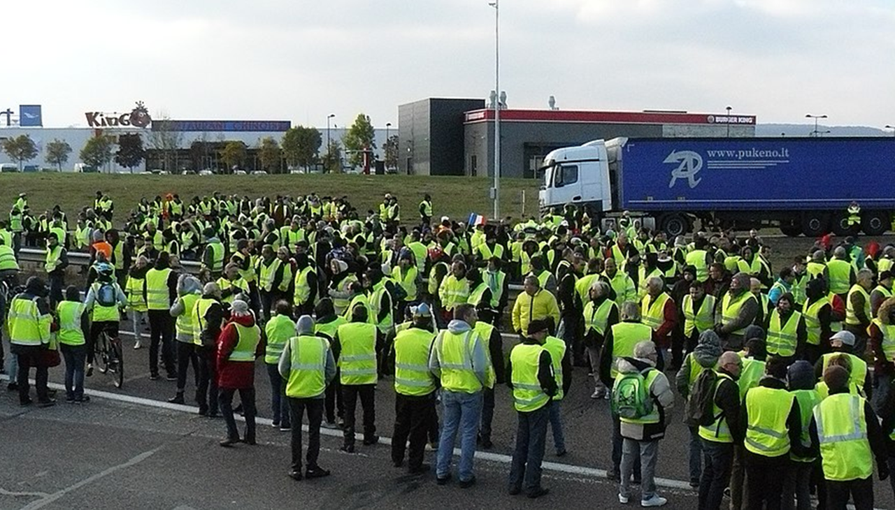 10 septembre : la gauche se met sur les rangs, en récusant toute récupération